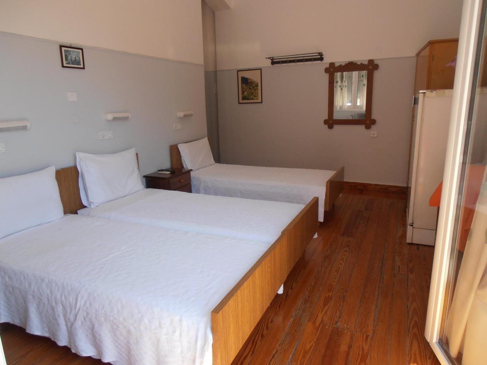 Hotel Bretagne Loutraki  Luaran gambar